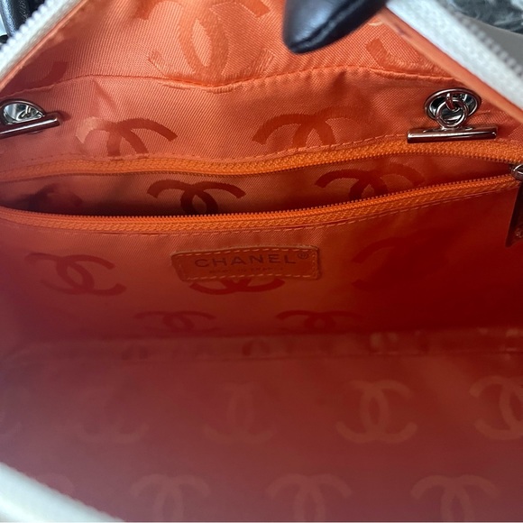 SOLD to a lovely buyer✨Preloved authentic Chanel bag - Picture 13 of 16